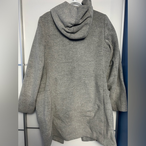 Babaton Italian Wool and Cashmere coat in size L - Picture 4 of 7